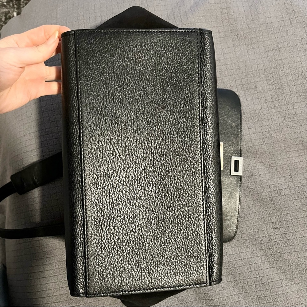 Authentic Céline Trapeze Bag; Small Black - Picture 5 of 13